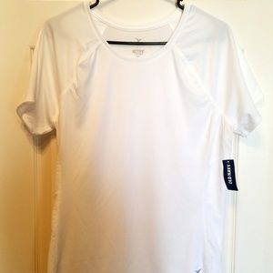 Three NEW Old Navy Active tees - Size Large